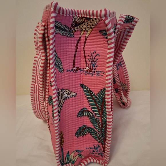PINK TROPICAL PRINT TOTE BAG - Picture 15 of 16